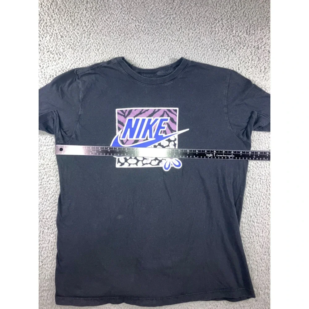 The Nike T‎ Shirt Men Large Graphic Swoosh Short Sleeve Retro Tee